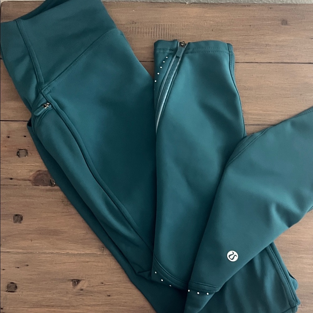 Lululemon Teal Green Athletic Leggings with Ankle Zippers